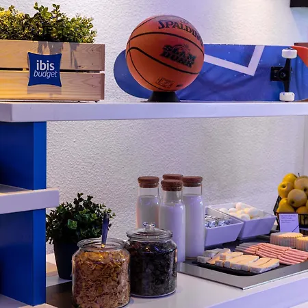 Ibis Budget Hotel 2*