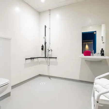 Ibis Budget Hotel 2*